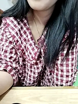 Snapshot of cream1299 chatting on 03/08/25, 07:16 cream1299 online show from 03/08/25, 07:16