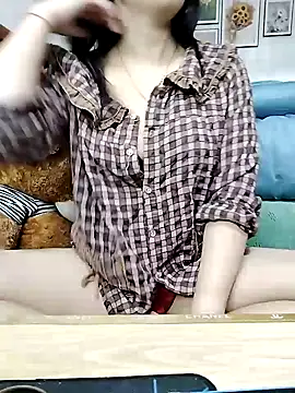 Snapshot of cream1299 chatting on 03/09/25, 12:53 cream1299 online show from 03/09/25, 12:53