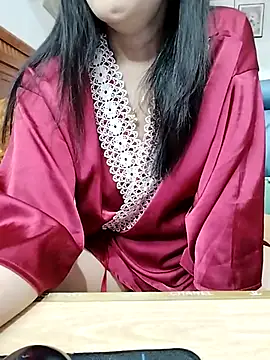 Snapshot of cream1299 chatting on 03/10/25, 09:29 cream1299 online show from 03/10/25, 09:29