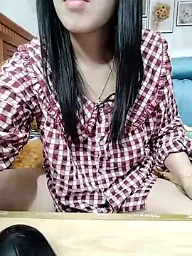 Snapshot of cream1299 chatting on 03/13/25, 05:11 cream1299 online show from 03/13/25, 05:11