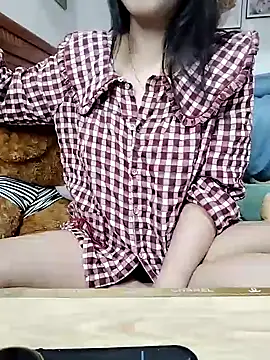 Snapshot of cream1299 chatting on 03/20/25, 11:16 cream1299 online show from 03/20/25, 11:16