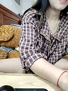 Snapshot of cream1299 chatting on 03/22/25, 09:53 cream1299 online show from 03/22/25, 09:53