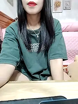 Snapshot of cream1299 chatting on 09/10/25, 01:22 cream1299 online show from 09/10/25, 01:22