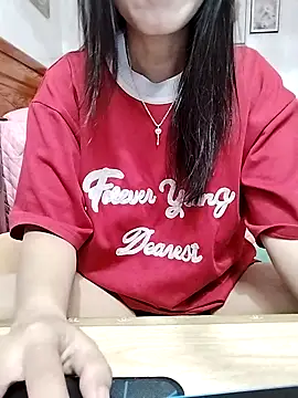 Snapshot of cream1299 chatting on 10/07/25, 11:46 cream1299 online show from 10/07/25, 11:46