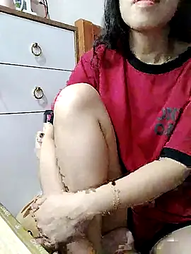 Snapshot of cream1299 chatting on 11/03/25, 09:16 cream1299 online show from 11/03/25, 09:16