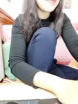 Snapshot of cream1299 chatting on 11/13/25, 03:16 cream1299 online show from 11/13/25, 03:16