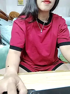 Snapshot of cream1299 chatting on 12/01/25, 09:03 cream1299 online show from 12/01/25, 09:03