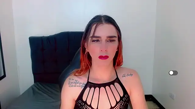 Snapshot of la_ratona_1 chatting on 01/10/25, 08:04 la ratona 1 online show from 01/10/25, 08:04