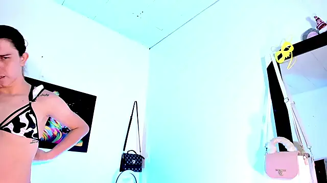 Snapshot of la_ratona_1 chatting on 05/23/26, 10:52 la ratona 1 online show from 05/23/26, 10:52
