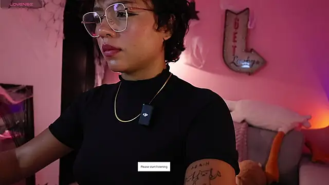 Snapshot of srtaliz chatting on 10/29/25, 04:26 srtaliz online show from 10/29/25, 04:26