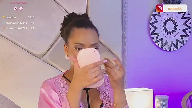 Nahomi King online show from 02/25/25, 01:09