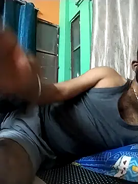 Snapshot of ALWAYSHORNYDADDY chatting on 03/03/25, 07:17 ALWAYSHORNYDADDY online show from 03/03/25, 07:17