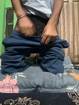 Snapshot of ALWAYSHORNYDADDY chatting on 12/03/25, 07:34 ALWAYSHORNYDADDY online show from 12/03/25, 07:34