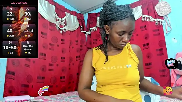 Snapshot of Sandyhamilttoon chatting on 10/24/25, 10:06 Sandyhamilttoon online show from 10/24/25, 10:06