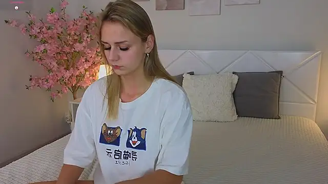 Snapshot of Wendy_D0ll chatting on 02/11/25, 02:25 Wendy D0ll online show from 02/11/25, 02:25