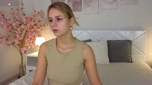 Snapshot of Wendy_D0ll chatting on 03/04/25, 09:11 Wendy D0ll online show from 03/04/25, 09:11