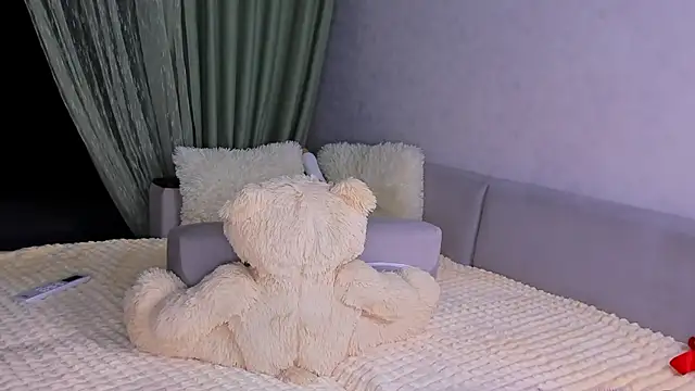 Snapshot of Sweeet_Barbie chatting on 06/17/26, 03:57 Sweeet Barbie online show from 06/17/26, 03:57