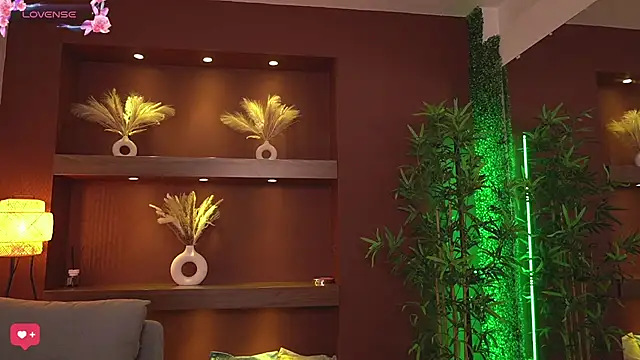 JustinneJade online show from 12/10/24, 06:22