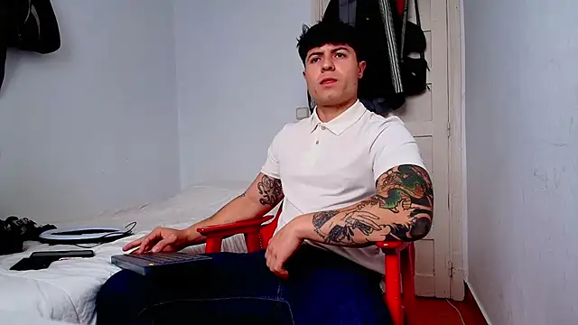 Snapshot of juandking chatting on 11/11/25, 10:04 juandking online show from 11/11/25, 10:04