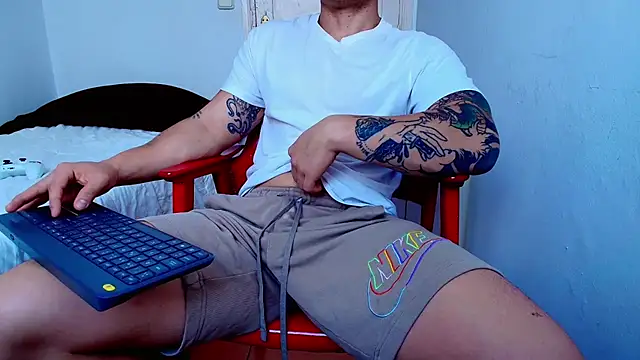 Snapshot of juandking chatting on 11/19/25, 09:09 juandking online show from 11/19/25, 09:09