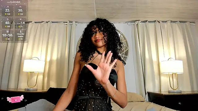Snapshot of Aprillbrunette chatting on 07/06/26, 03:03 Aprillbrunette online show from 07/06/26, 03:03