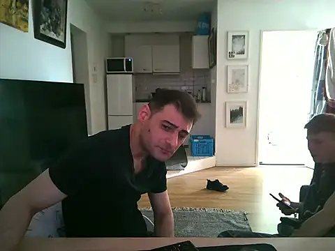 Snapshot of mihaimichael chatting on 05/10/26, 06:07 mihaimichael online show from 05/10/26, 06:07