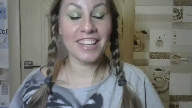 TherestlessKitty online show from 12/10/24, 09:12