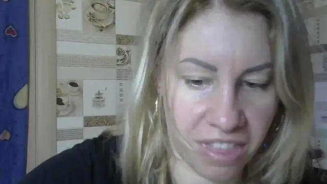 TherestlessKitty online show from 12/30/24, 06:20