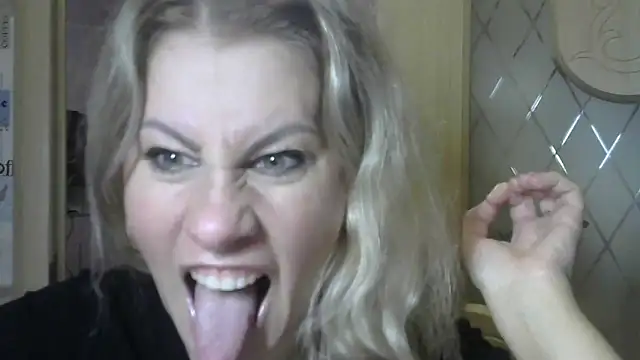 TherestlessKitty online show from 01/27/25, 08:51