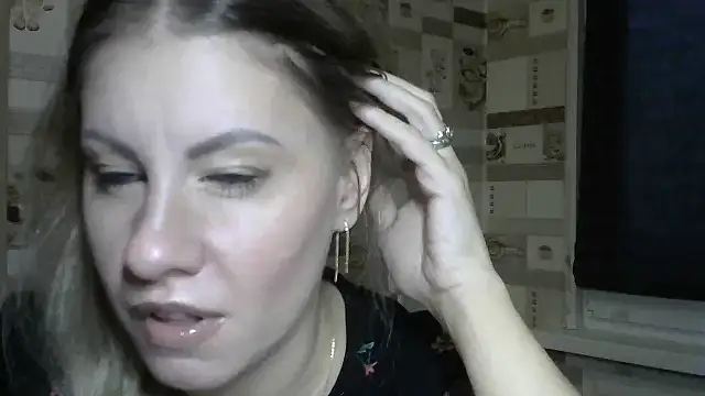 TherestlessKitty online show from 09/25/25, 06:06