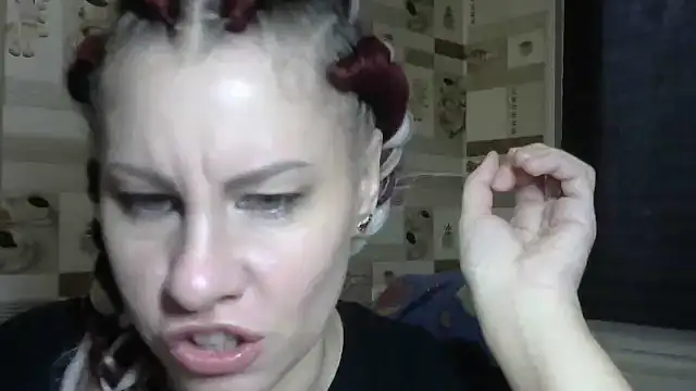 TherestlessKitty online show from 10/16/25, 06:14