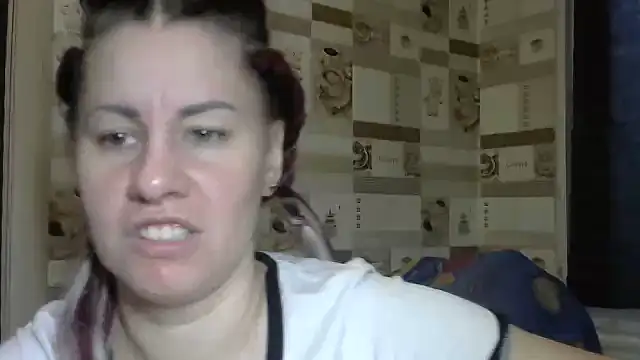 TherestlessKitty online show from 10/18/25, 06:05