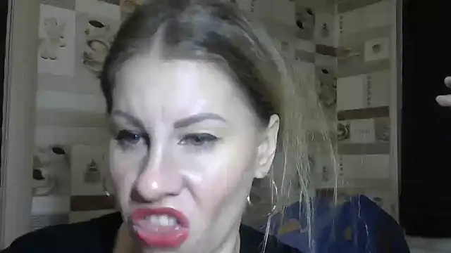 TherestlessKitty online show from 10/31/25, 02:18