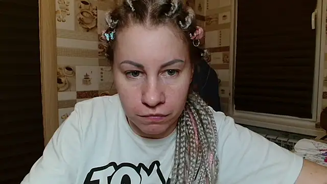 Snapshot of TherestlessKitty chatting on 05/11/26, 10:18 TherestlessKitty online show from 05/11/26, 10:18