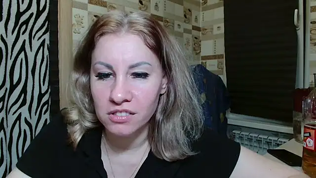 TherestlessKitty online show from 06/25/26, 10:14