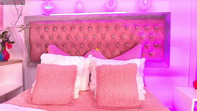 Tayzon Foxxx online show from 10/26/25, 12:44