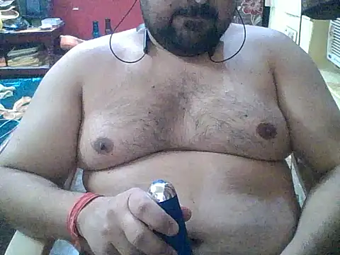 ARYANAVAILABLE online show from 10/27/25, 10:03