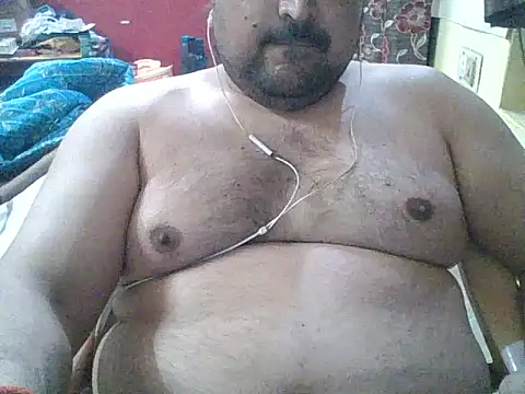 Snapshot of ARYANAVAILABLE chatting on 05/11/26, 11:02 ARYANAVAILABLE online show from 05/11/26, 11:02