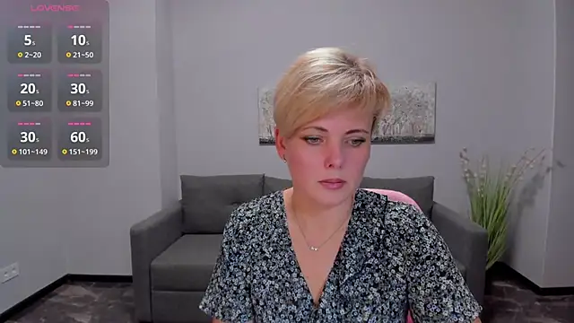 Julia Wilsone online show from 12/10/24, 01:00