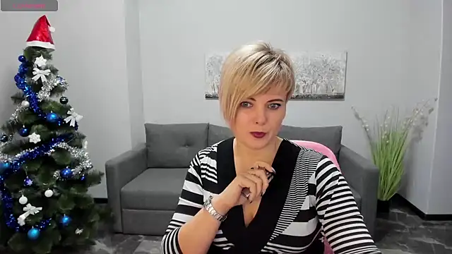 Julia Wilsone online show from 12/27/24, 06:57