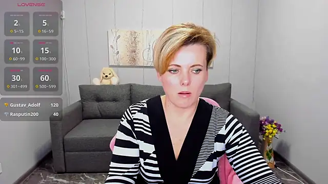 Julia Wilsone online show from 01/27/25, 04:54