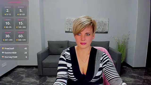 Julia Wilsone online show from 03/04/25, 03:37