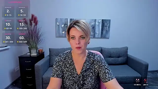 Julia Wilsone online show from 10/04/25, 05:16