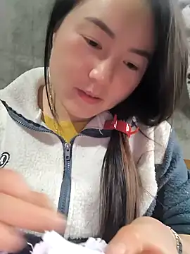Snapshot of Sweetlove_77 chatting on 02/25/25, 10:15 Sweetlove 77 online show from 02/25/25, 10:15