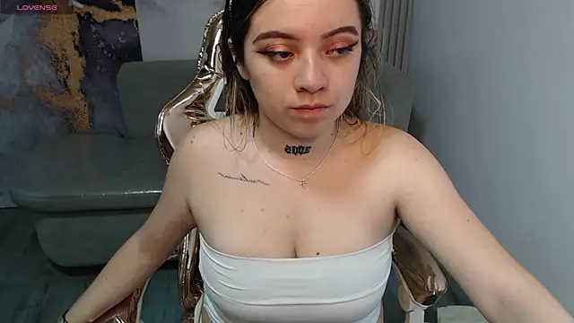 Cristal v 1 online show from 12/27/24, 03:09