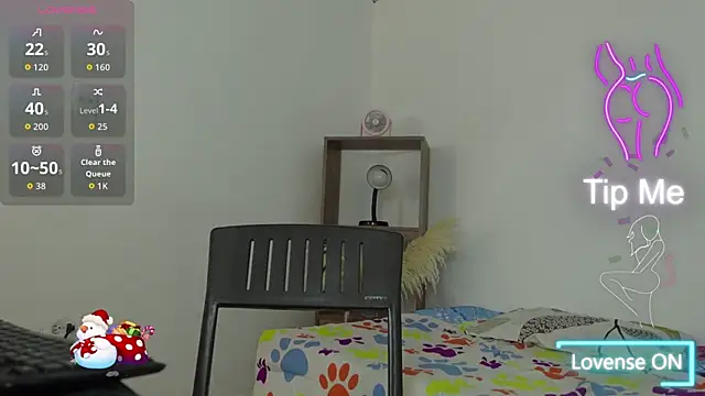 Snapshot of dreyna_latin chatting on 12/16/25, 02:44 dreyna latin online show from 12/16/25, 02:44