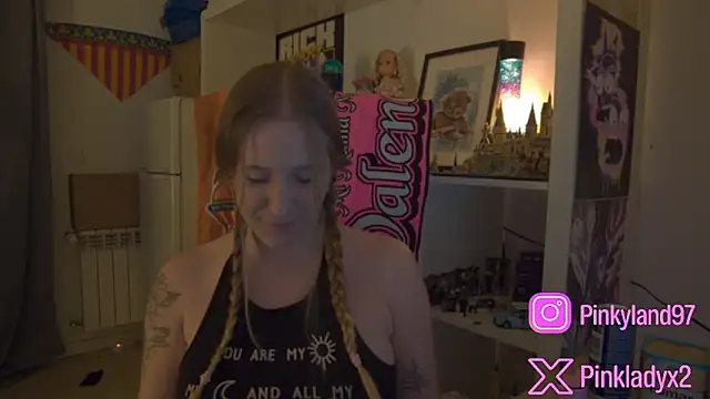 Pinkyladyxxx online show from 04/23/26, 07:38