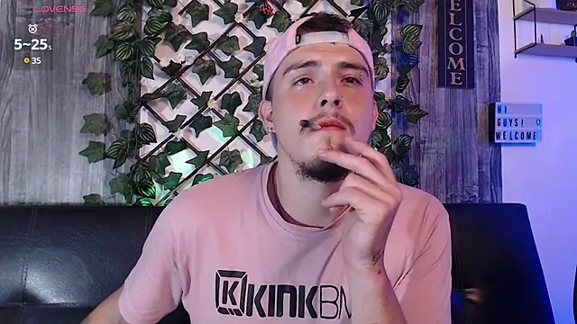 Snapshot of colby_scott chatting on 02/19/25, 05:27 colby scott online show from 02/19/25, 05:27