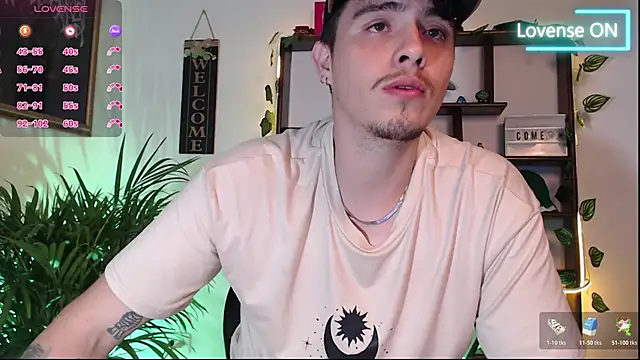 Snapshot of colby_scott chatting on 10/25/25, 11:43 colby scott online show from 10/25/25, 11:43