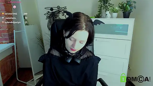 Alina Mills online show from 02/21/25, 02:06